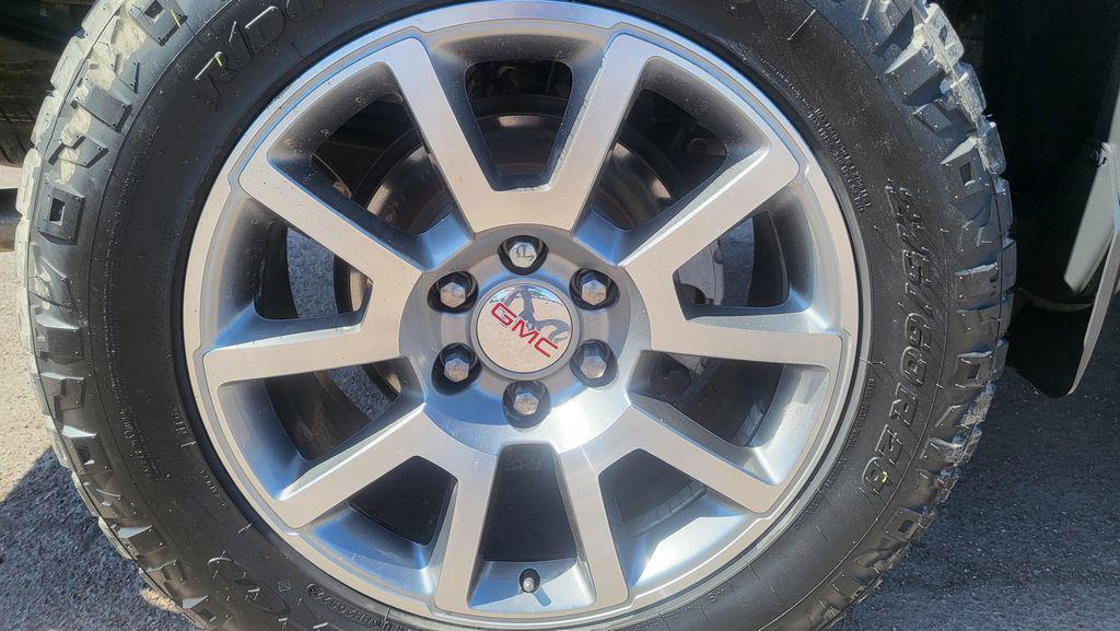 used 2018 GMC Sierra 1500 car, priced at $29,900