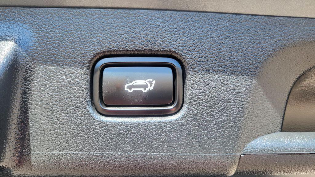 used 2025 Hyundai Palisade car, priced at $35,995