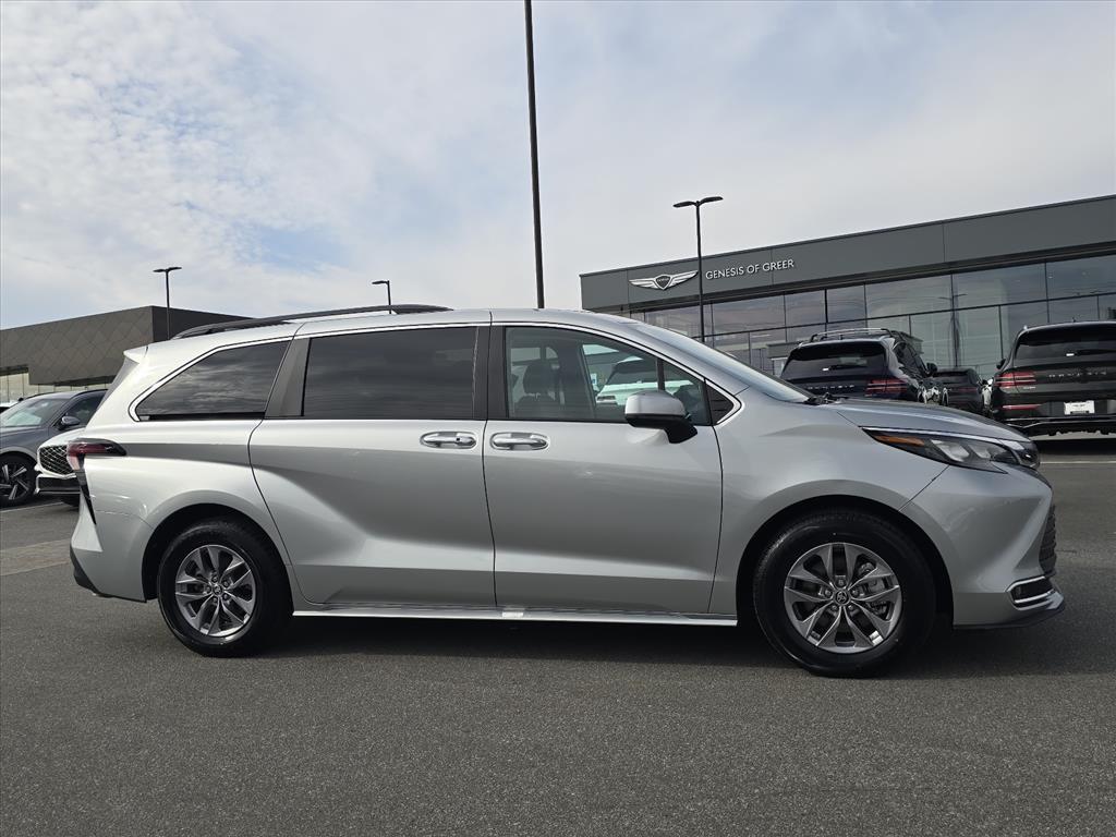 used 2024 Toyota Sienna car, priced at $34,364