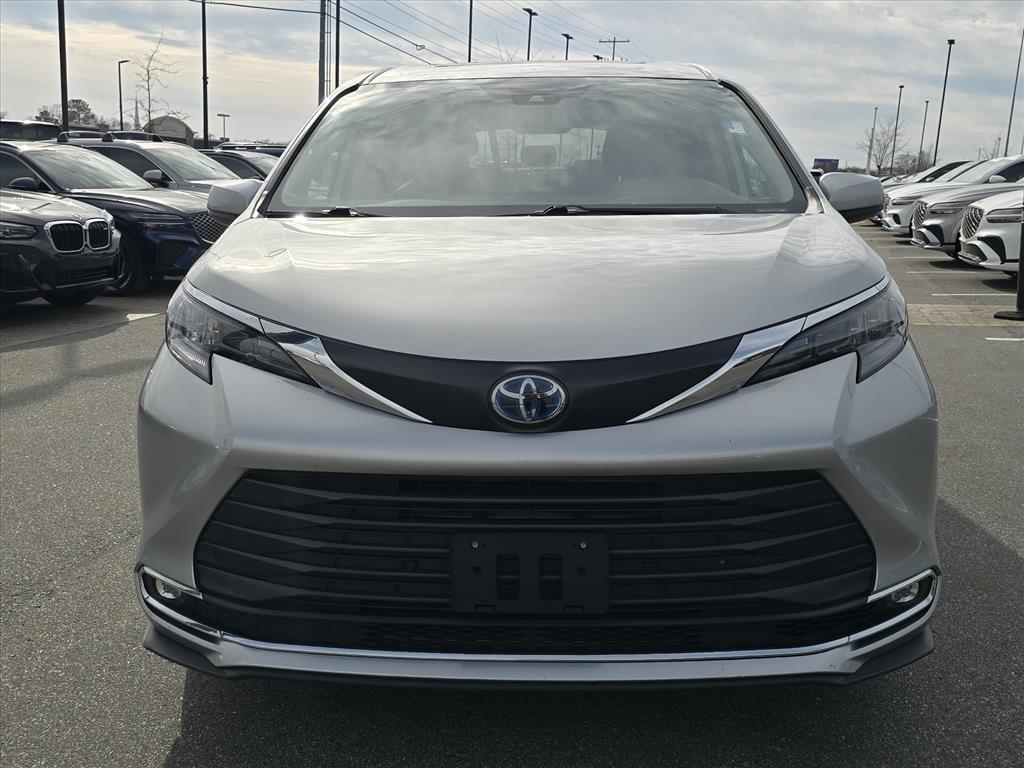 used 2024 Toyota Sienna car, priced at $34,364