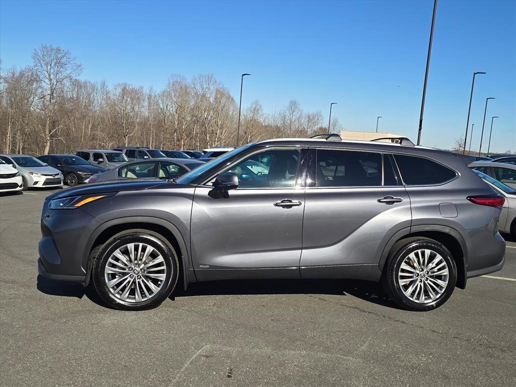 used 2023 Toyota Highlander Hybrid car, priced at $44,054