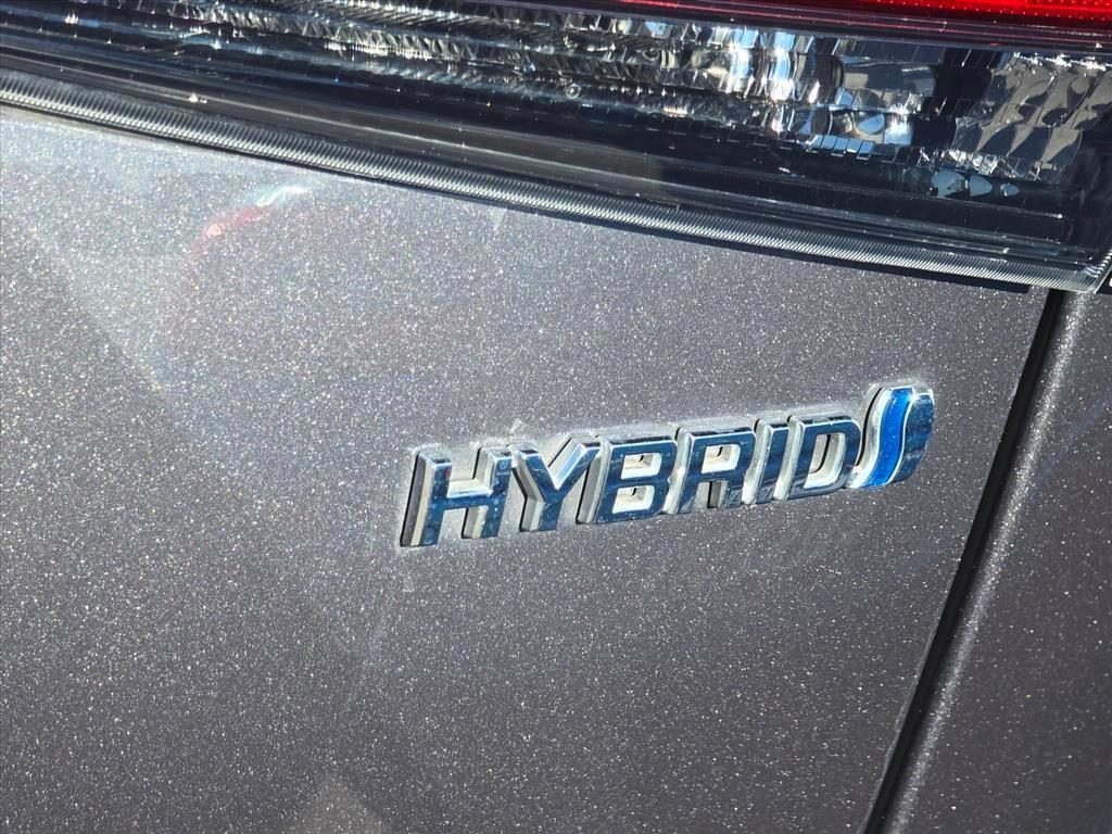 used 2023 Toyota Highlander Hybrid car, priced at $44,054