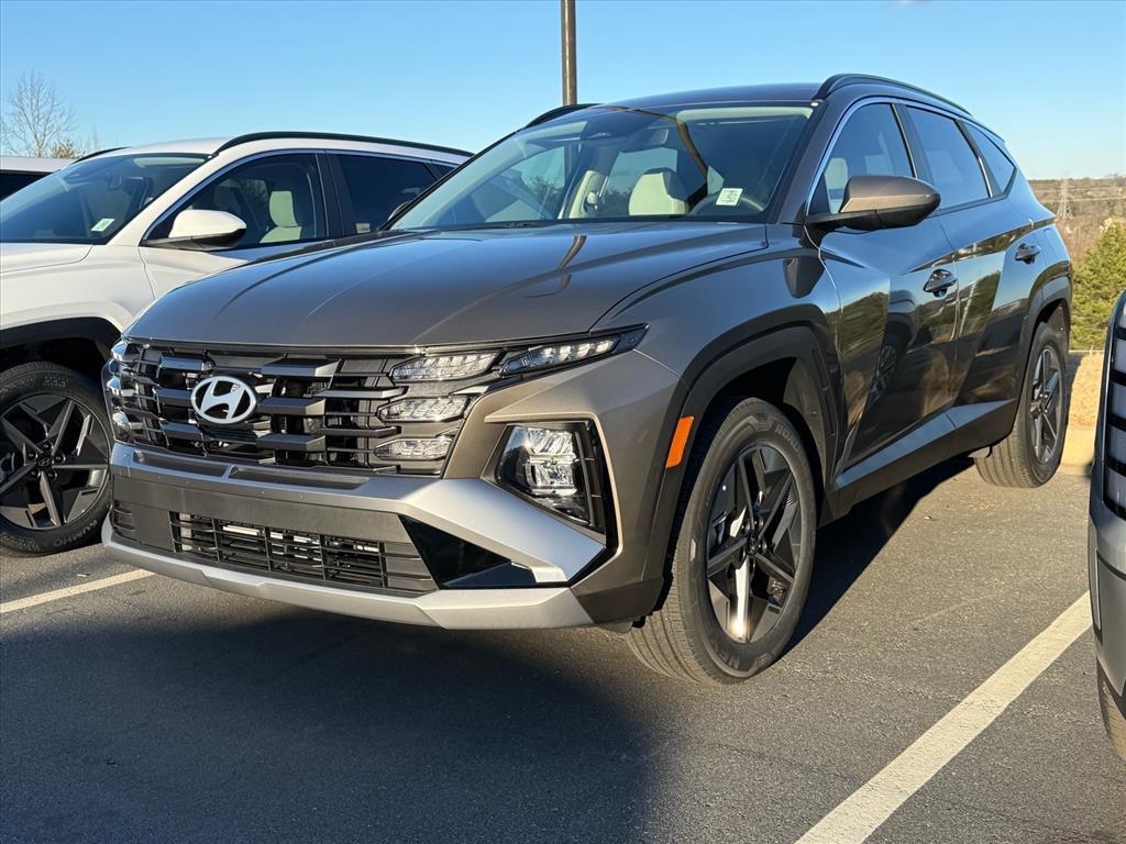 new 2026 Hyundai TUCSON Hybrid car, priced at $34,027
