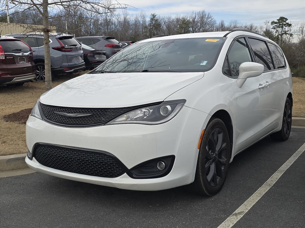 used 2019 Chrysler Pacifica car, priced at $16,442