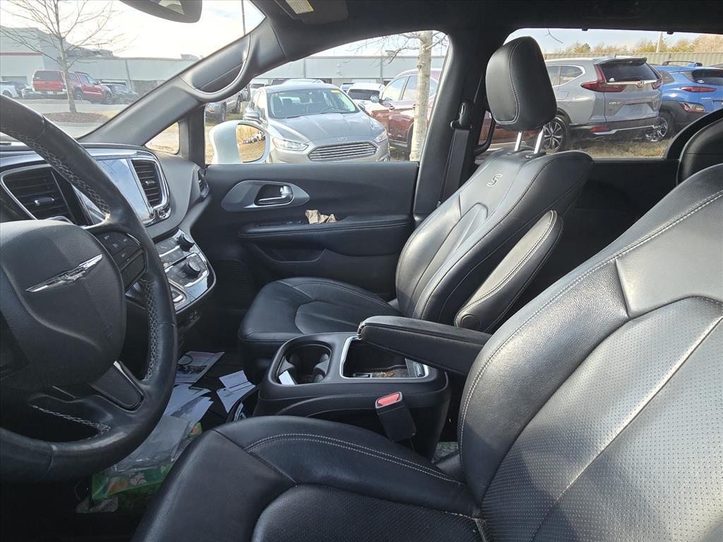 used 2019 Chrysler Pacifica car, priced at $16,442