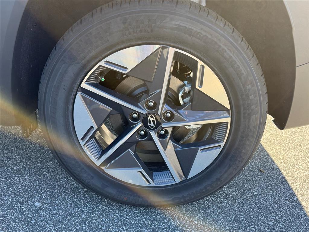 new 2026 Hyundai Tucson car, priced at $33,053