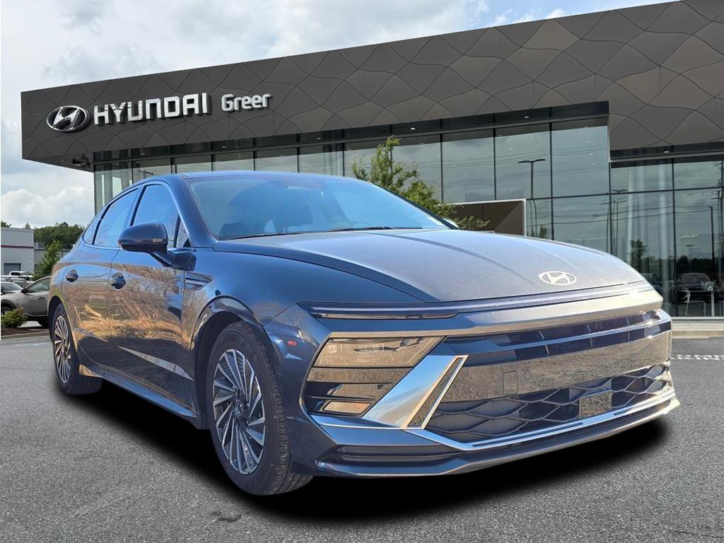 used 2025 Hyundai Sonata Hybrid car, priced at $27,059