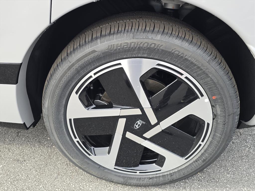 new 2026 Hyundai IONIQ 9 car, priced at $67,713