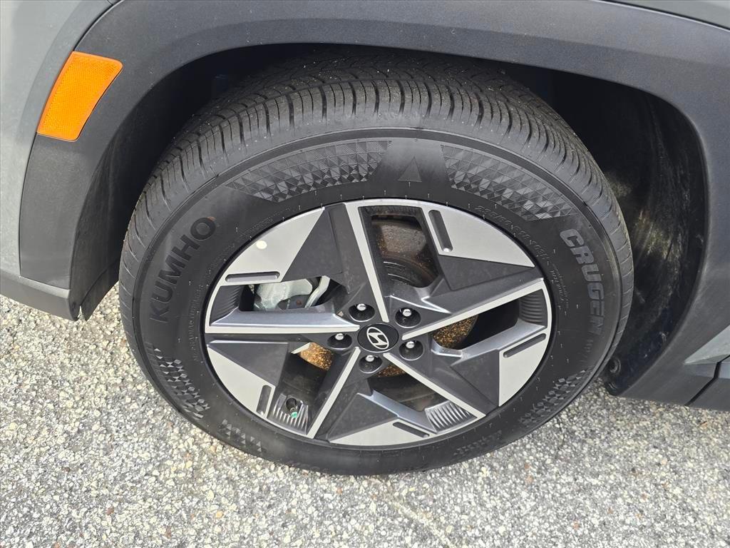 new 2026 Hyundai Tucson car, priced at $32,275