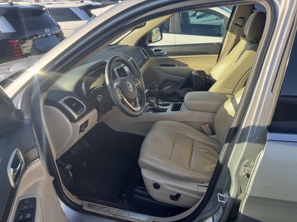 used 2017 Jeep Grand Cherokee car, priced at $12,794