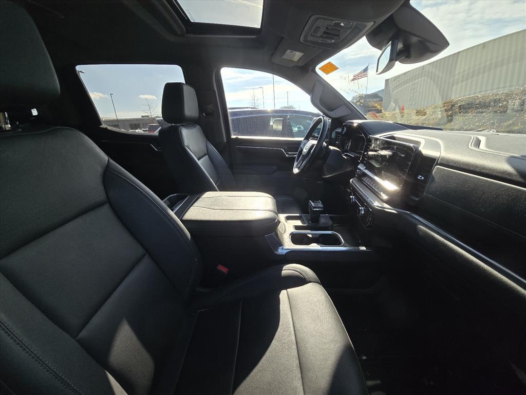 used 2023 GMC Sierra 1500 car, priced at $43,008