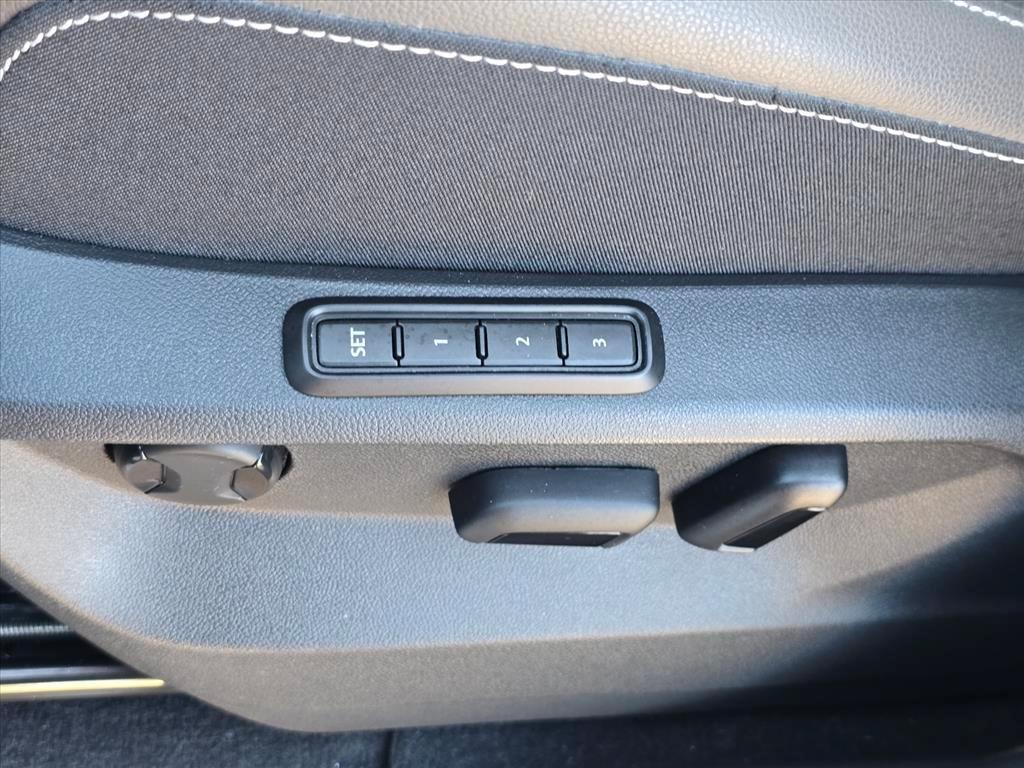 used 2024 Volkswagen Atlas car, priced at $35,772