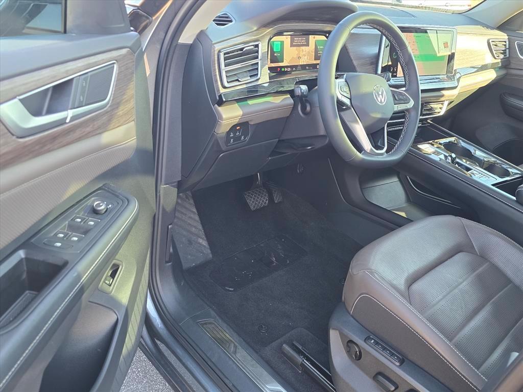 used 2024 Volkswagen Atlas car, priced at $35,772