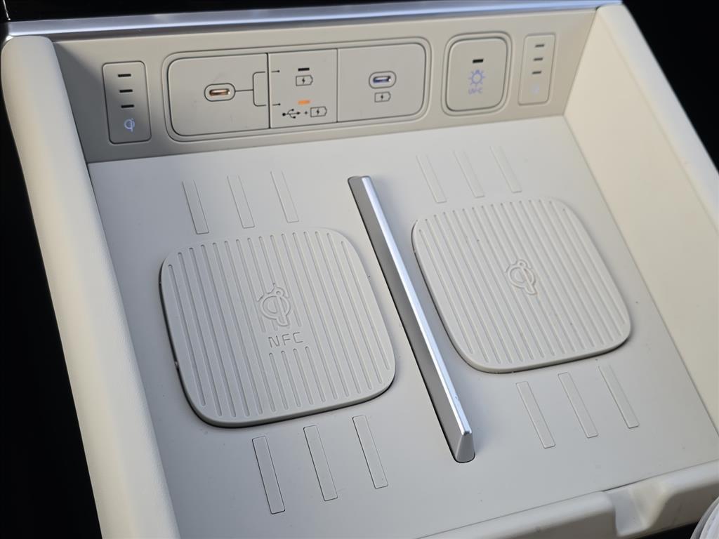 used 2025 Hyundai SANTA FE HEV car, priced at $36,555