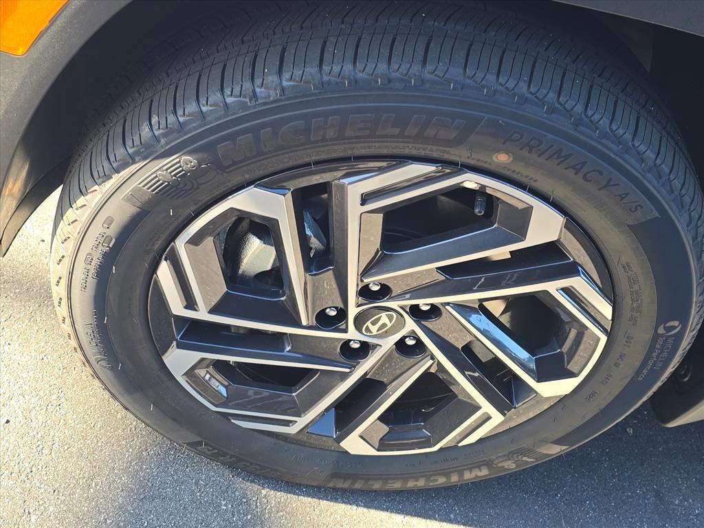 new 2026 Hyundai TUCSON Hybrid car, priced at $42,289