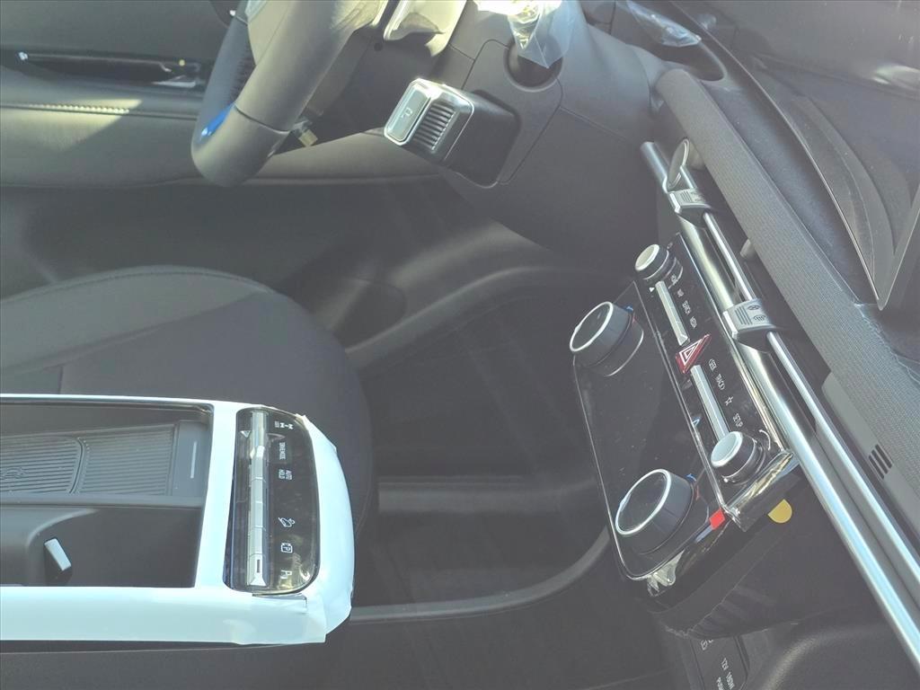 new 2026 Hyundai TUCSON Hybrid car, priced at $42,289