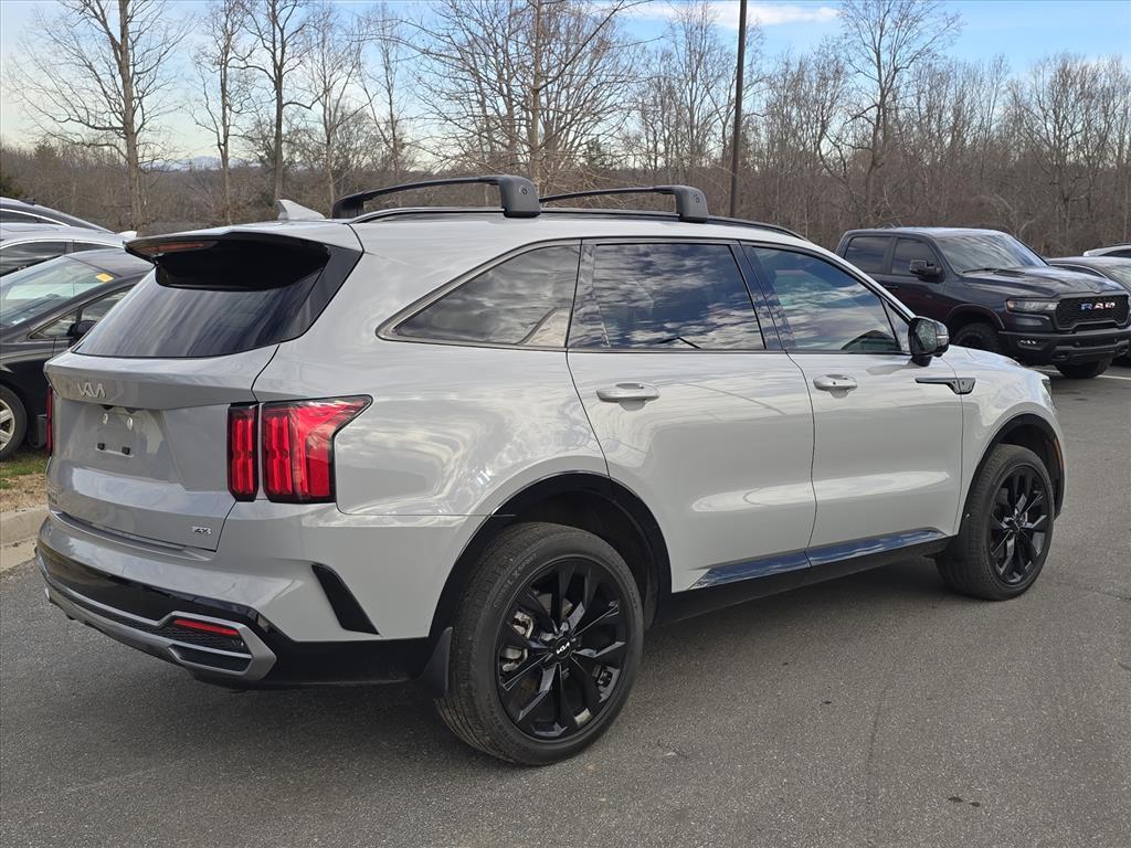 used 2023 Kia Sorento car, priced at $31,425