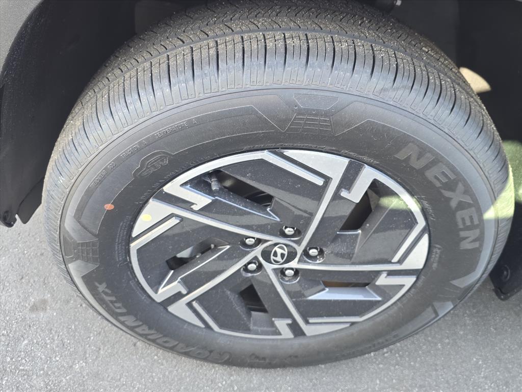 new 2026 Hyundai TUCSON Hybrid car, priced at $32,762