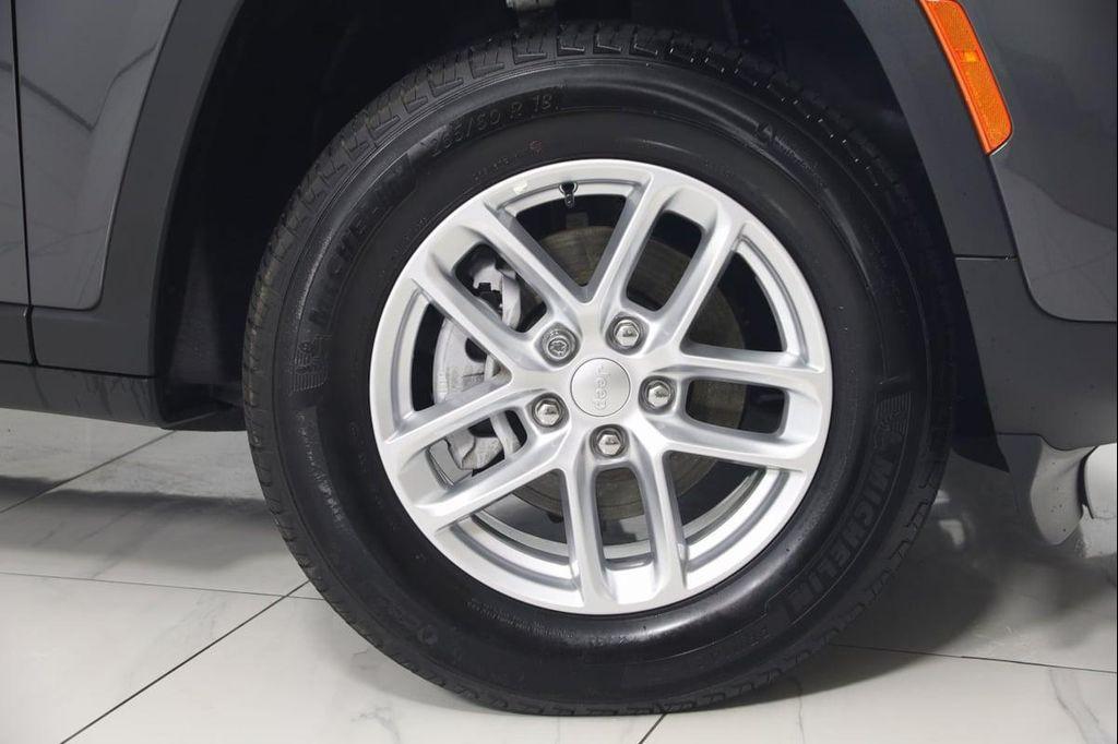 used 2025 Jeep Grand Cherokee car, priced at $33,990