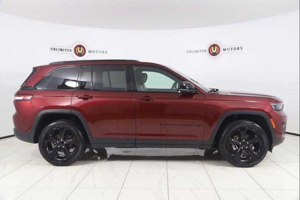 used 2024 Jeep Grand Cherokee car, priced at $32,990