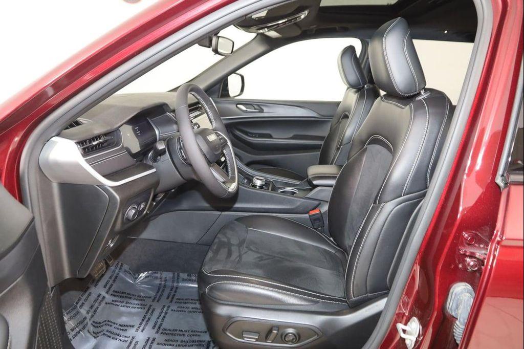 used 2024 Jeep Grand Cherokee car, priced at $32,990