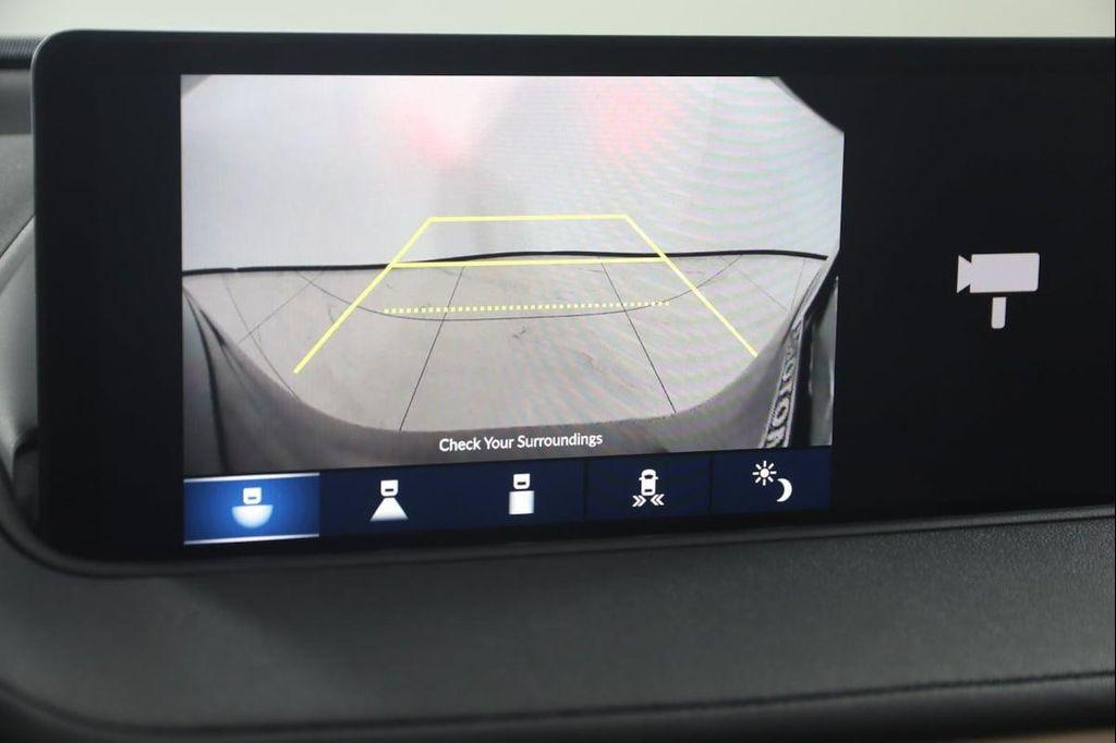 used 2023 Acura MDX car, priced at $39,500