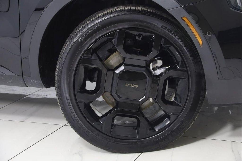 used 2025 Kia Sorento car, priced at $37,990