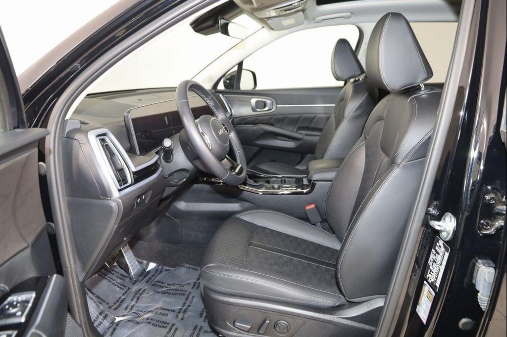 used 2025 Kia Sorento car, priced at $37,990