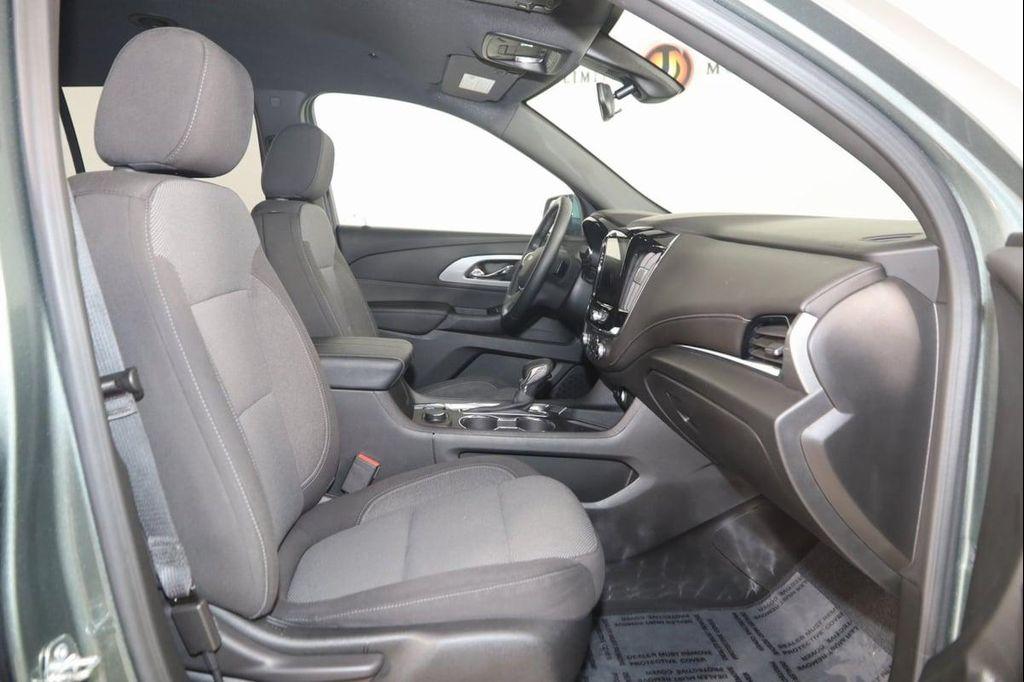 used 2023 Chevrolet Traverse car, priced at $27,500