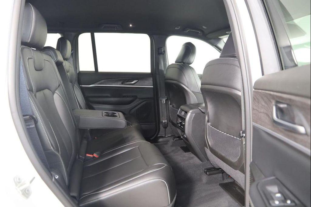 used 2024 Jeep Grand Cherokee car, priced at $38,990
