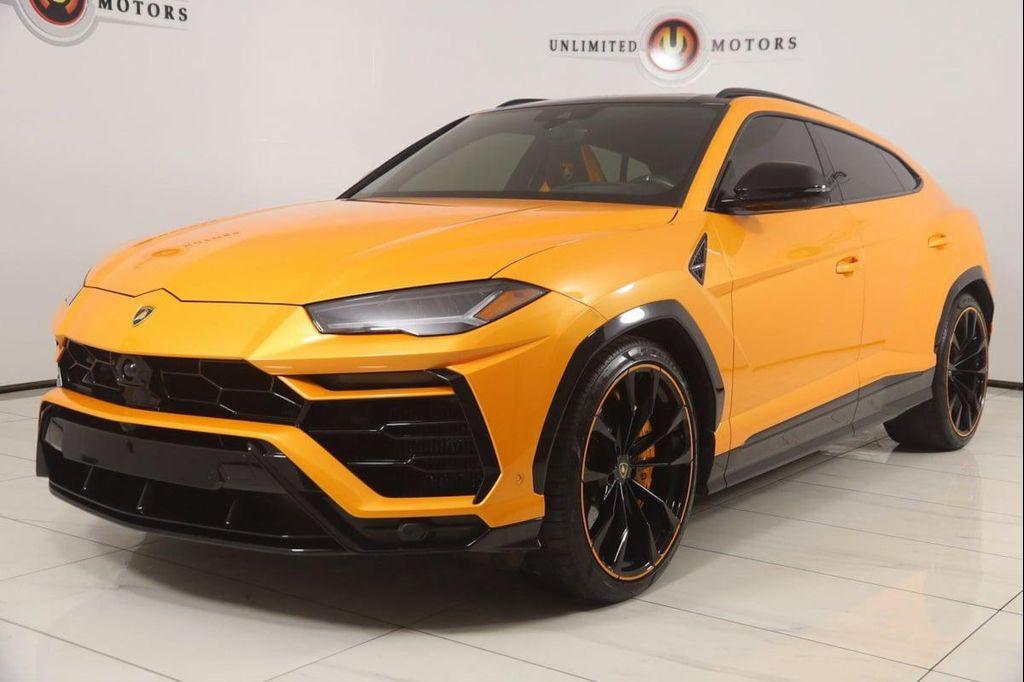 used 2021 Lamborghini Urus car, priced at $197,000