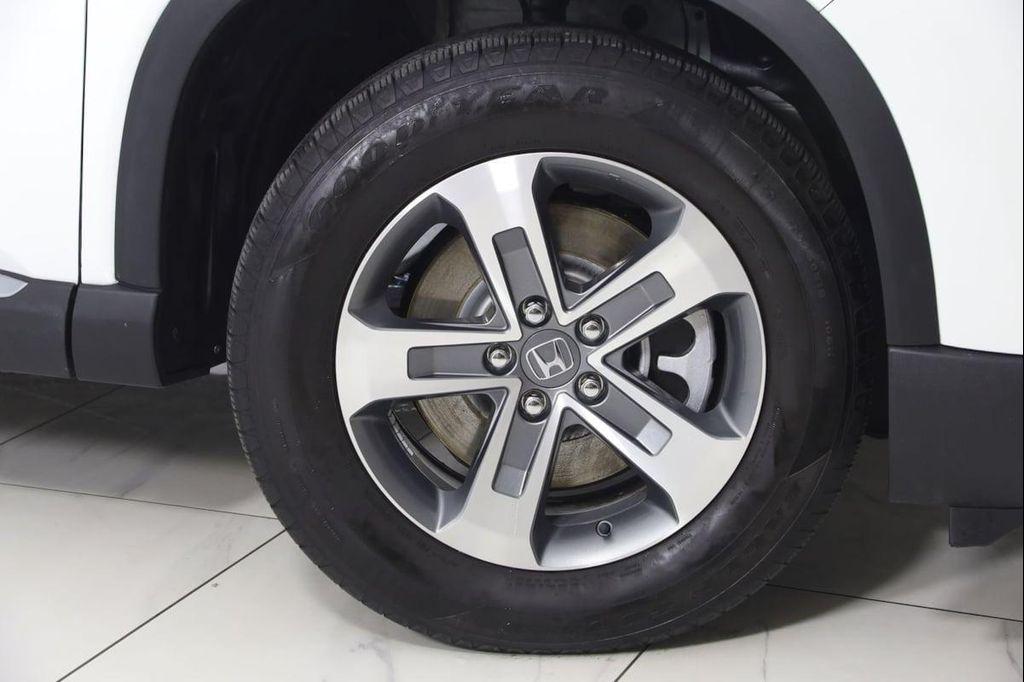 used 2025 Honda Pilot car, priced at $42,750