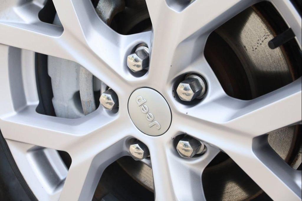 used 2022 Jeep Grand Cherokee car, priced at $27,800