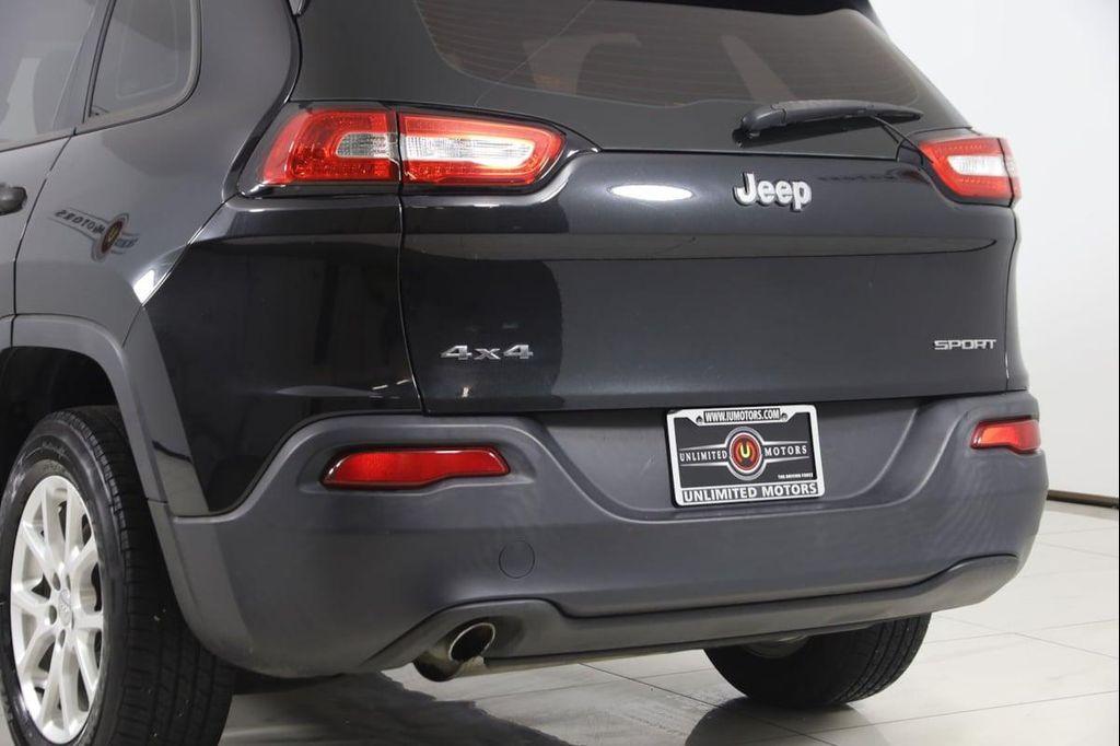 used 2015 Jeep Cherokee car, priced at $5,990