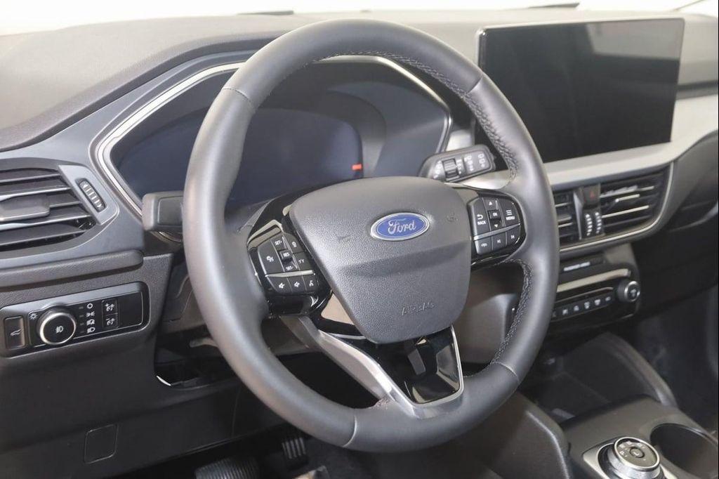 used 2023 Ford Escape car, priced at $25,500