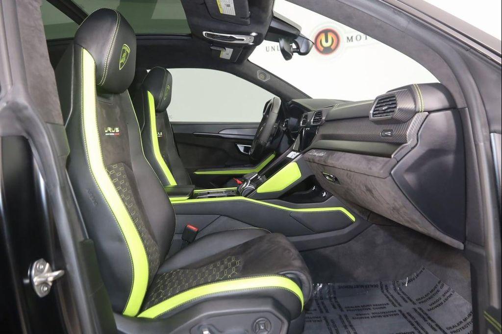 used 2022 Lamborghini Urus car, priced at $199,900