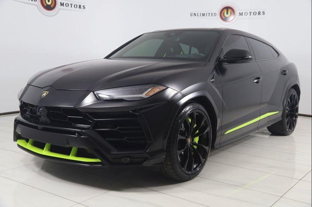 used 2022 Lamborghini Urus car, priced at $199,900
