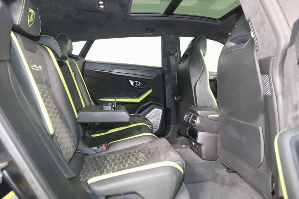 used 2022 Lamborghini Urus car, priced at $199,900