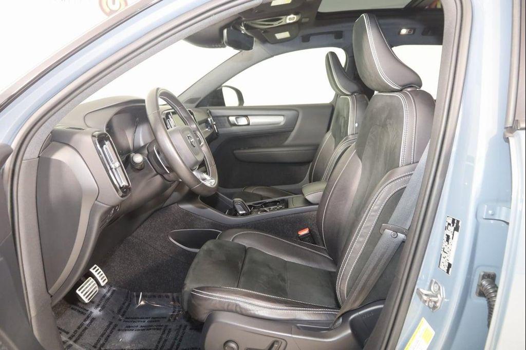used 2020 Volvo XC40 car, priced at $21,000