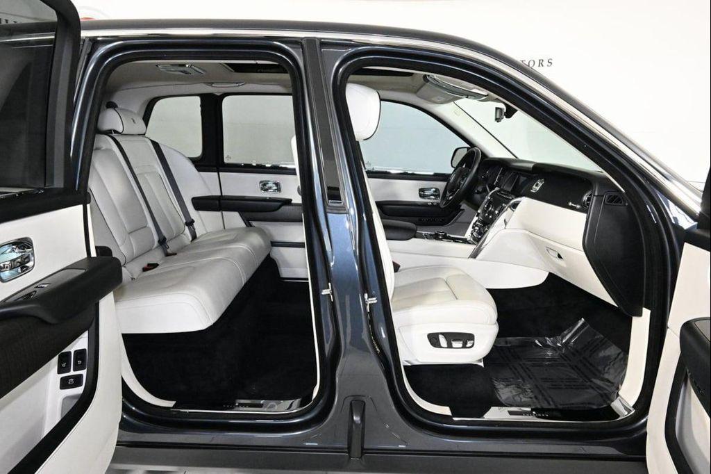 used 2019 Rolls-Royce Cullinan car, priced at $229,900