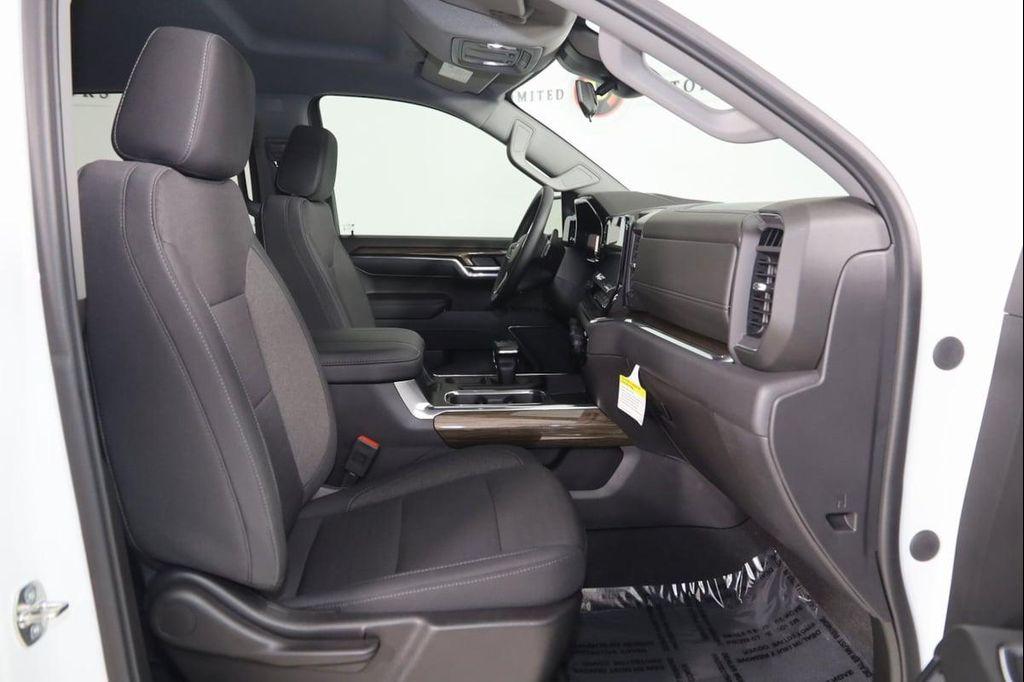 used 2024 Chevrolet Silverado 1500 car, priced at $51,490