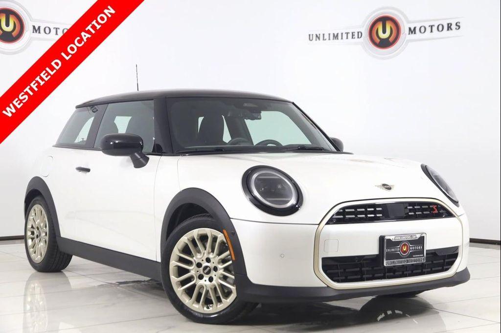 used 2025 MINI Hardtop car, priced at $29,500