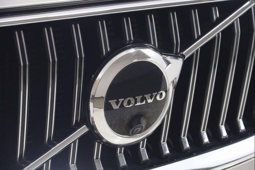 used 2023 Volvo XC60 car, priced at $35,890
