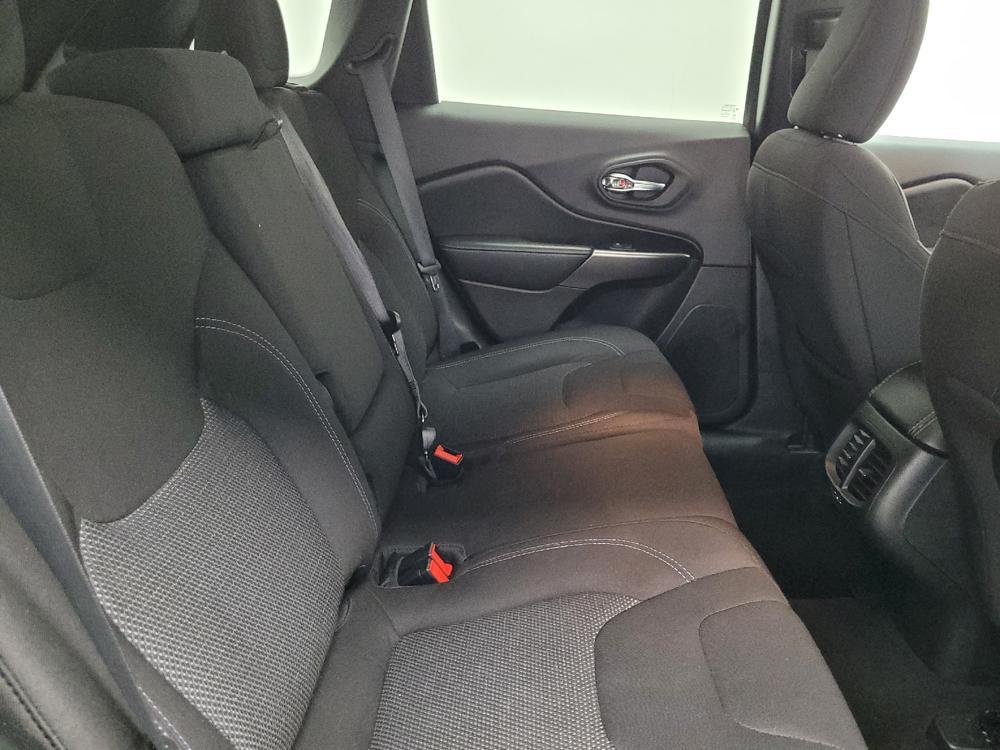 used 2020 Jeep Cherokee car, priced at $16,295