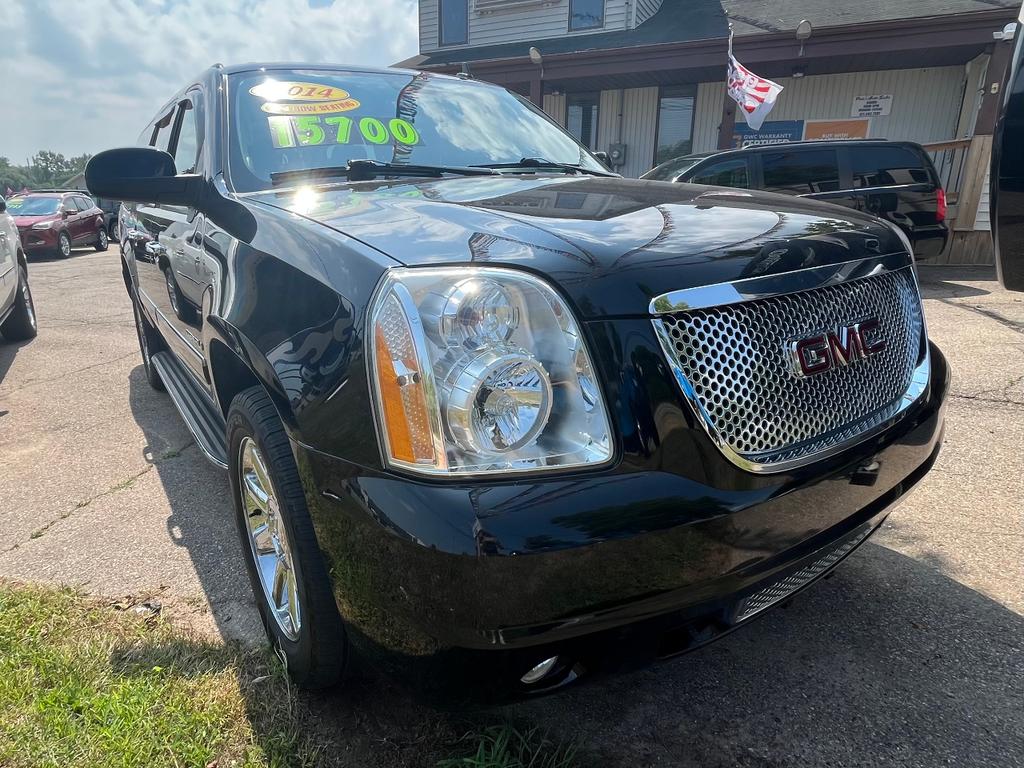 used 2014 GMC Yukon XL car, priced at $14,900
