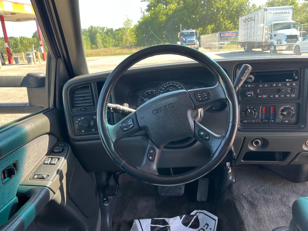 used 2003 GMC Sierra 2500 car, priced at $12,500