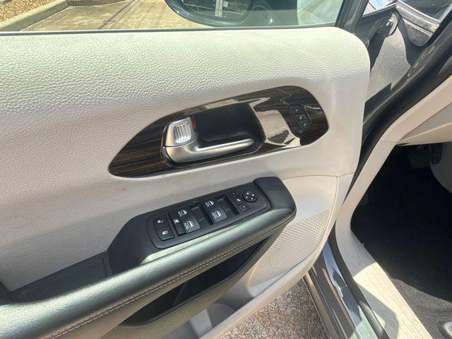 used 2023 Chrysler Pacifica car, priced at $30,413