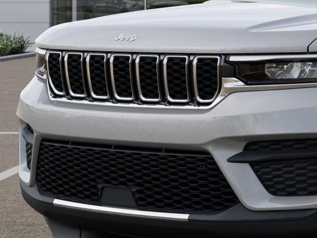 new 2025 Jeep Grand Cherokee car, priced at $32,936