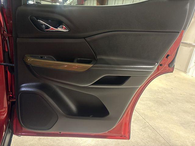 used 2021 GMC Acadia car, priced at $23,290