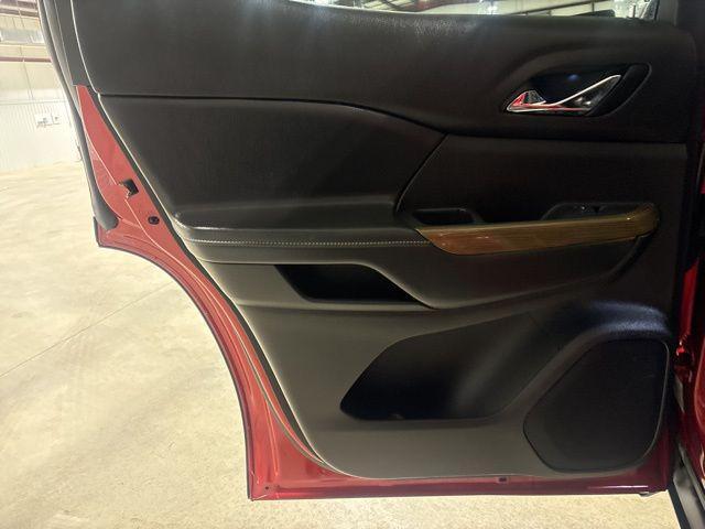 used 2021 GMC Acadia car, priced at $23,290